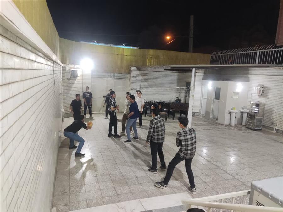 شبی در مدرسه - شعبه 2 افق روشن